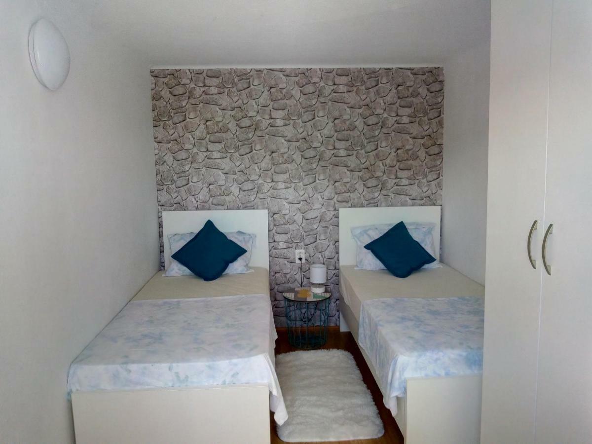 Apartmani Paulo Вис Экстерьер фото